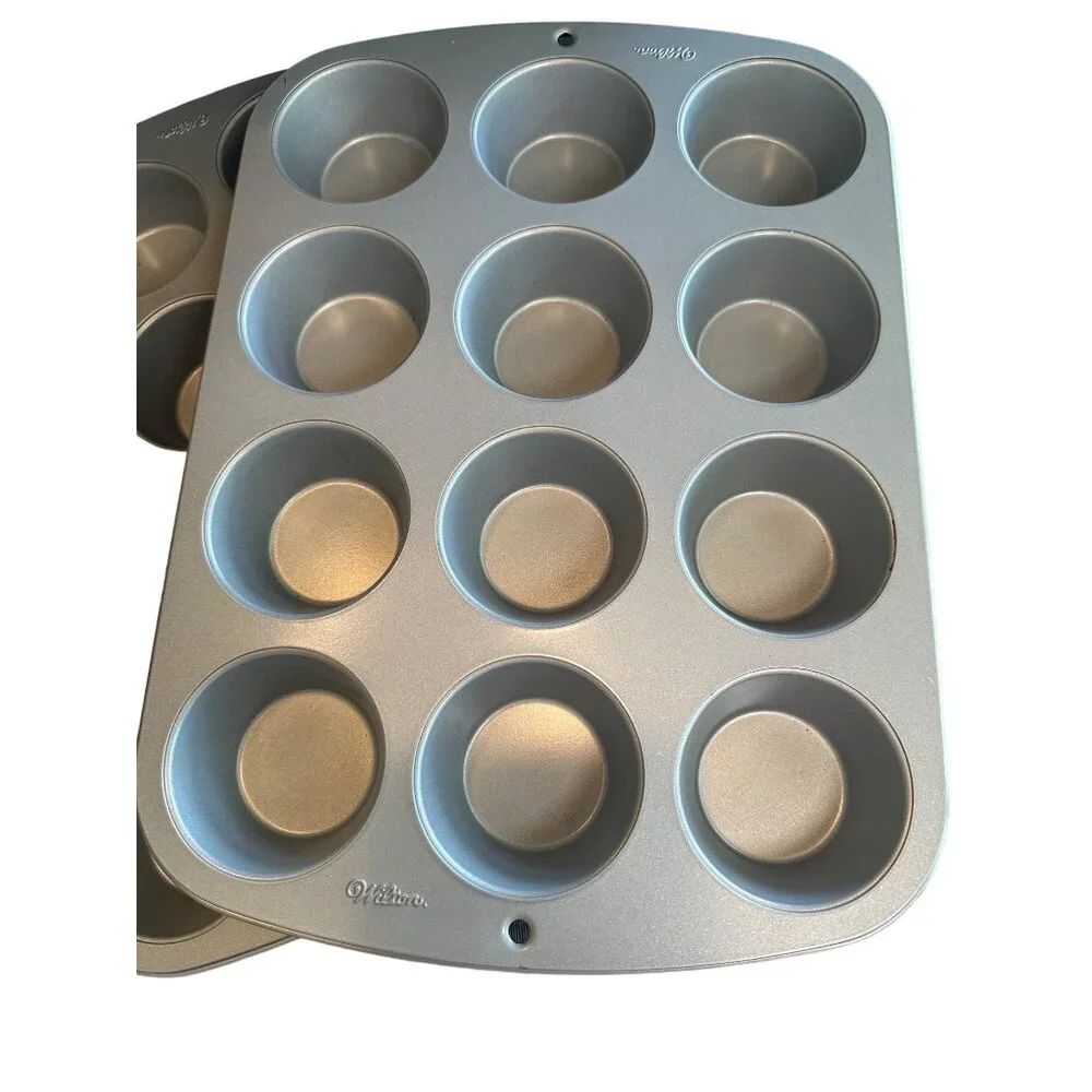 Wilton Perfect Results Cupcake Muffin Tin Pan 12 Count‎  Set/2